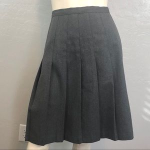 Briggs New York Gray Pleated Skirt Knee Length